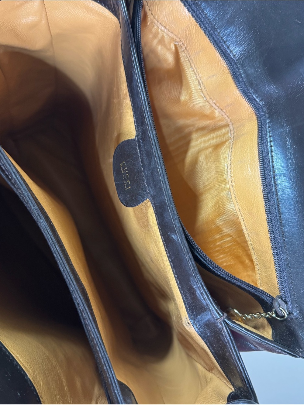 Gucci Vintage Brown Leather Shoulder Bag with Tan Interior - Picture 7 of 16